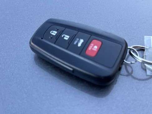 Used 2024 Toyota Camry XSE image 22