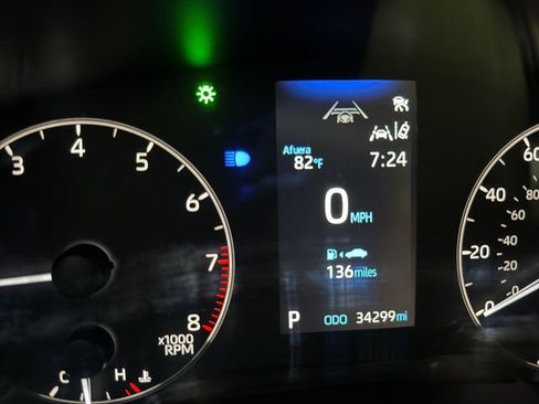 Used 2023 Toyota Corolla LE image 4