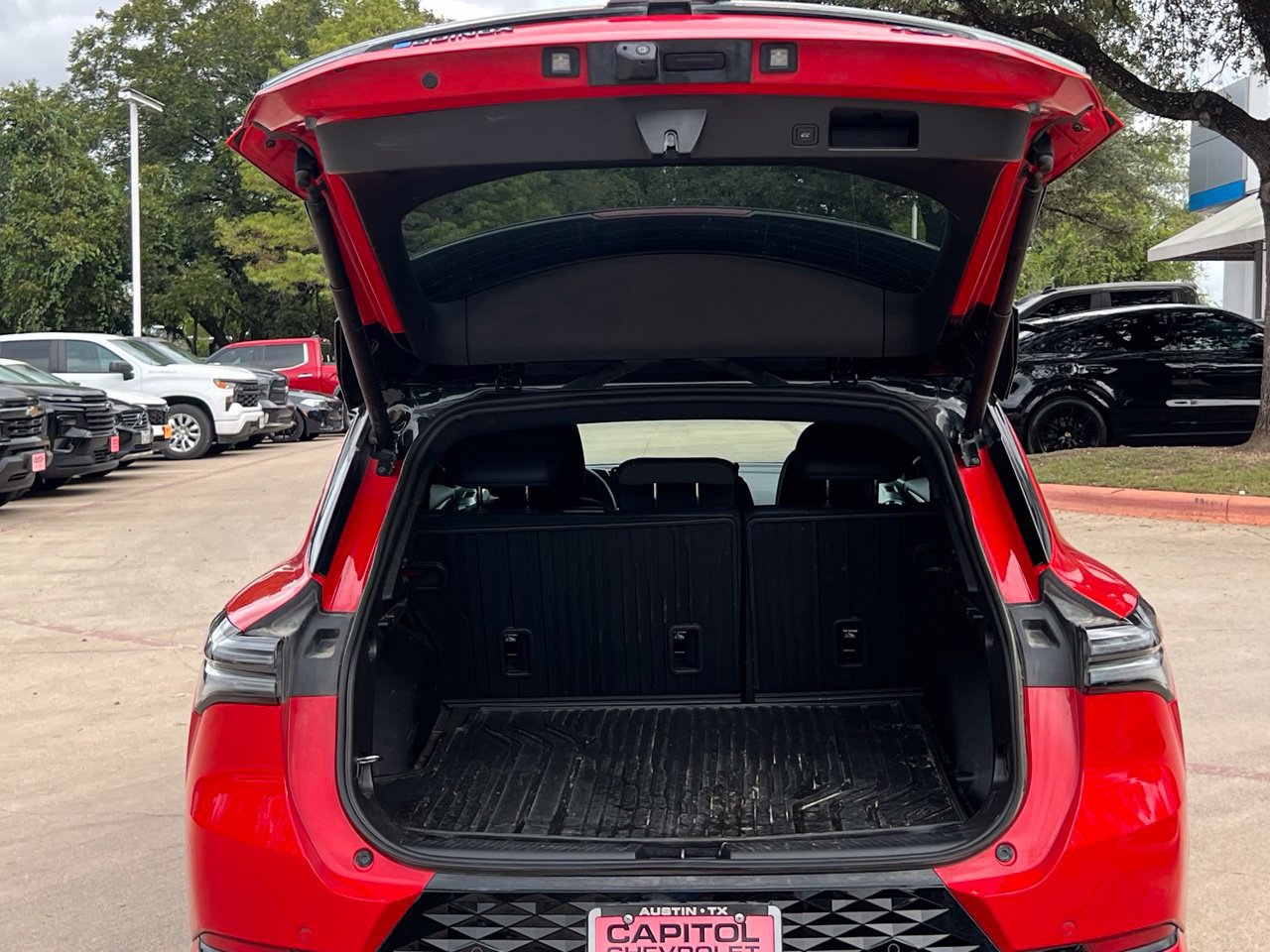 Used 2024 Chevrolet Equinox EV RS FWD image 24