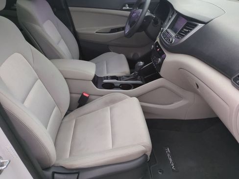 Used 2018 Hyundai Tucson Value FWD image 16
