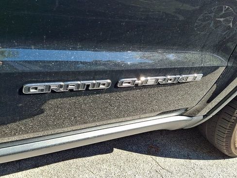 Used 2020 Jeep Grand Cherokee Limited AWD/4WD image 10