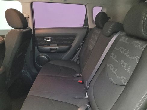 Used 2013 Kia Soul + image 18