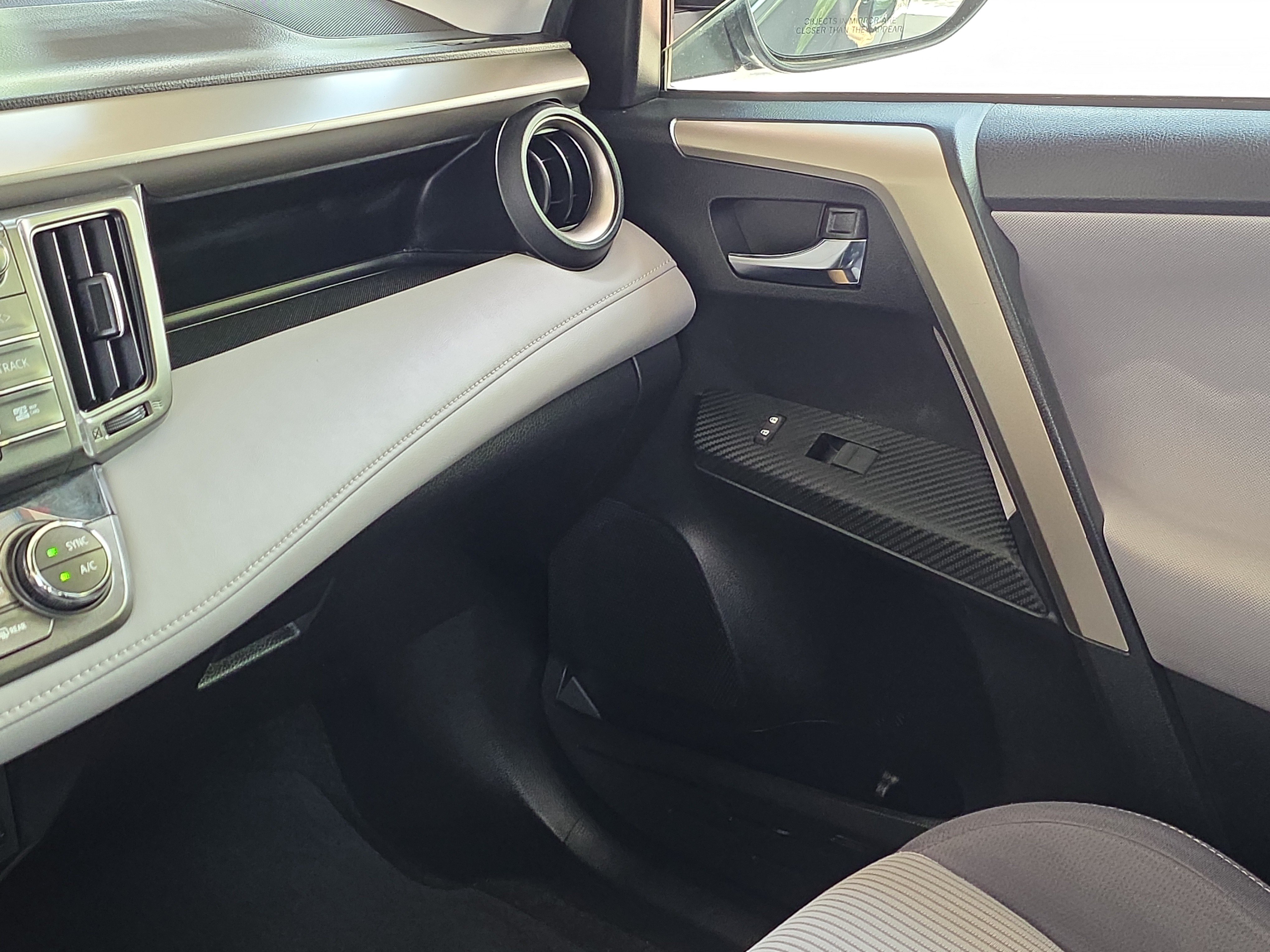 Used 2014 Toyota RAV4 XLE FWD image 21