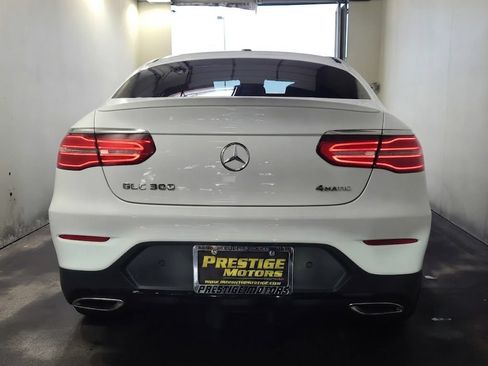 Used 2019 Mercedes-Benz GLC 300 4MATIC Coupe image 2