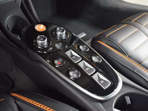 New 2026 McLaren GTS RWD image 30