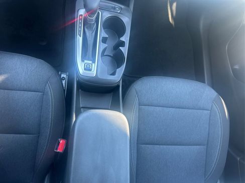 Used 2024 Chevrolet Trax LS w/ LS Convenience Package FWD image 12