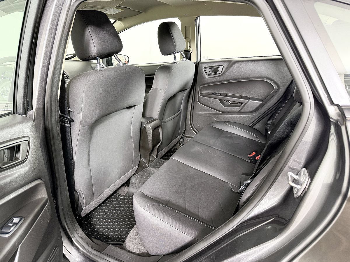 Used 2018 Ford Fiesta SE FWD image 36