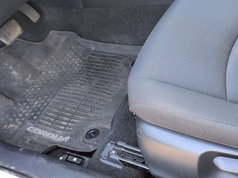 Used 2020 Toyota Corolla LE image 17