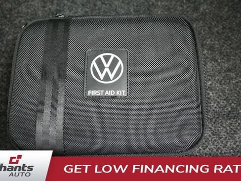 Used 2023 Volkswagen Tiguan SE AWD/4WD image 14