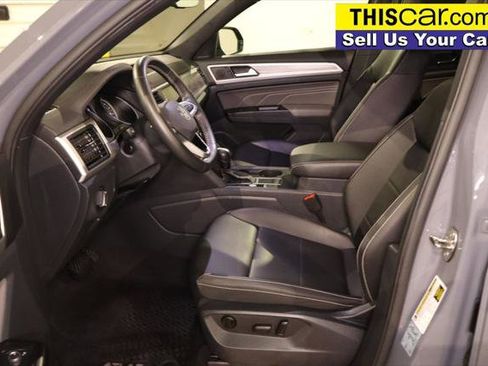 Used 2021 Volkswagen Atlas Cross Sport SE w/ Panoramic Sunroof Package FWD image 25