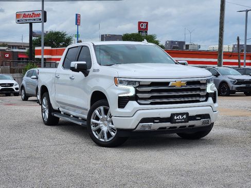 Used 2024 Chevrolet Silverado 1500 High Country w/ High Country Premium Package image 30