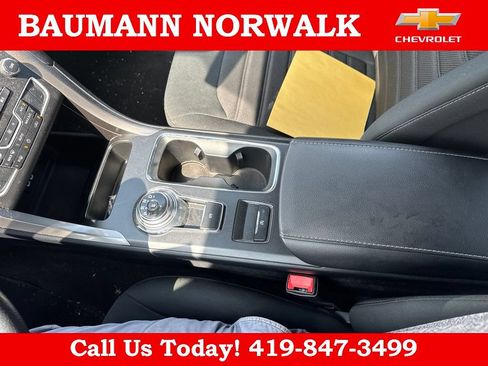 Used 2019 Ford Fusion SE FWD image 29