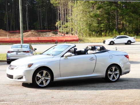 Used 2012 Lexus IS 250C image 12