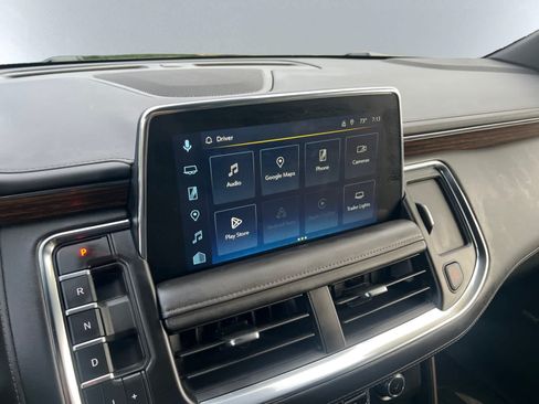 Used 2024 Chevrolet Tahoe High Country AWD/4WD image 13