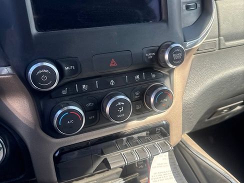 Used 2019 RAM 1500 Laramie AWD/4WD image 18
