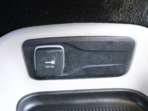 Used 2024 Chrysler Pacifica Touring-L FWD image 48