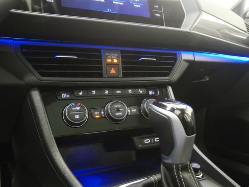 Used 2024 Volkswagen Jetta SEL FWD image 22