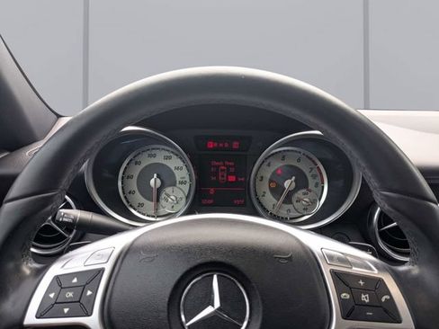 Used 2012 Mercedes-Benz SLK 350 image 19