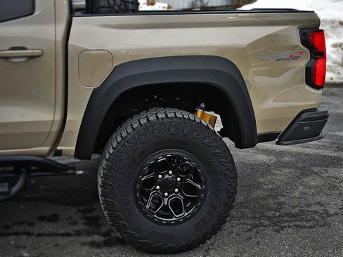 Used 2024 Chevrolet Colorado ZR2 w/ ZR2 Bison Edition image 7