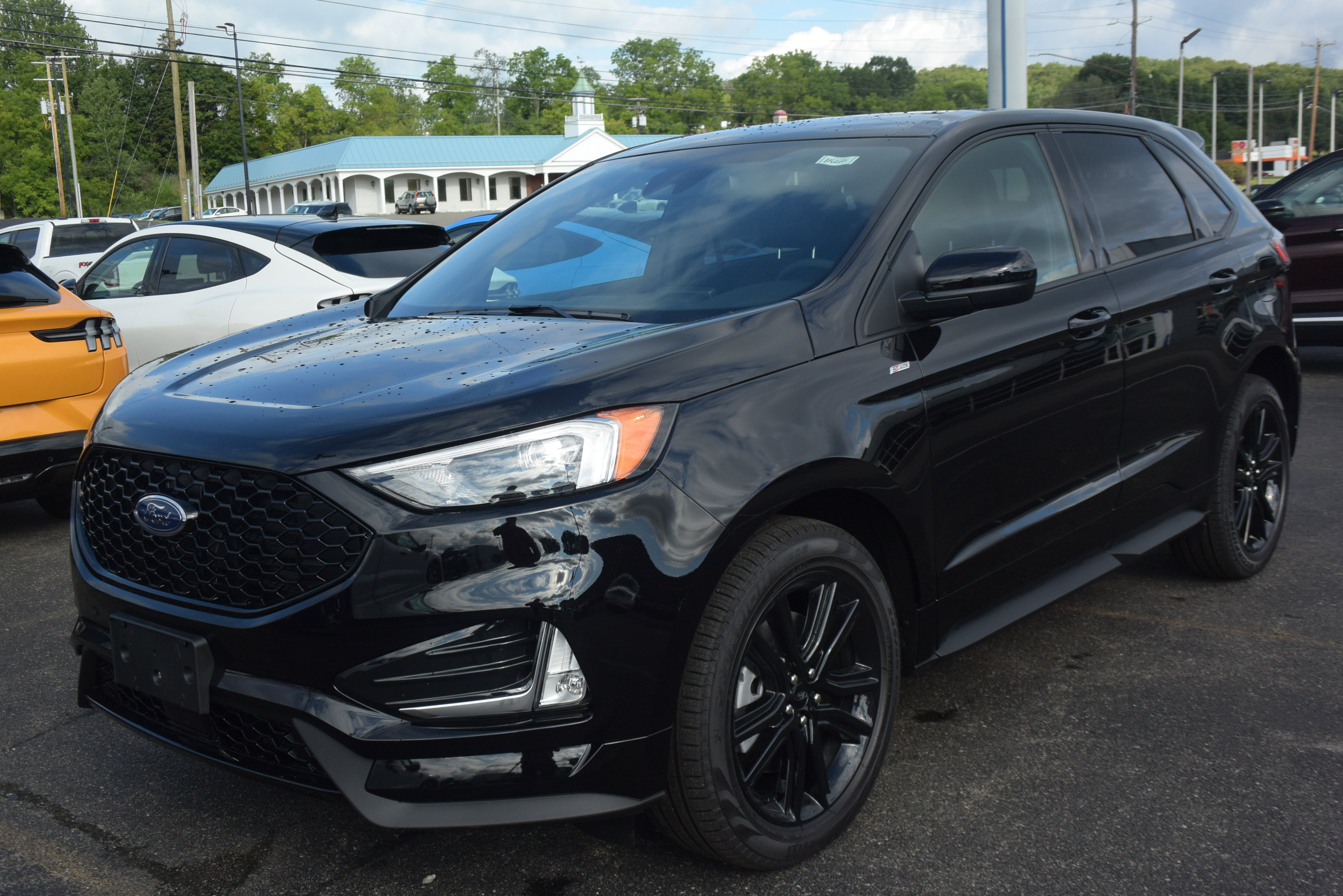 Used 2024 Ford Edge ST-Line AWD/4WD image 3