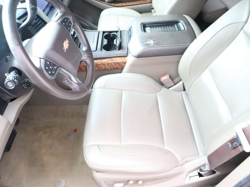 Used 2017 Chevrolet Suburban Premier AWD/4WD image 26