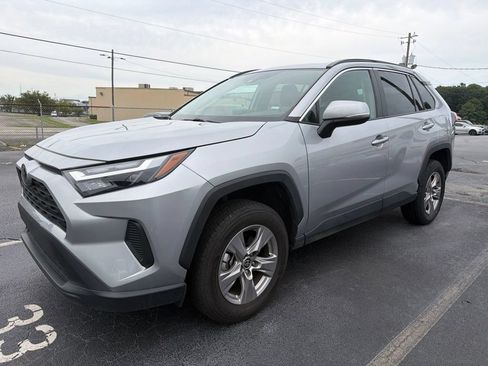 Used 2025 Toyota RAV4 XLE AWD/4WD image 1