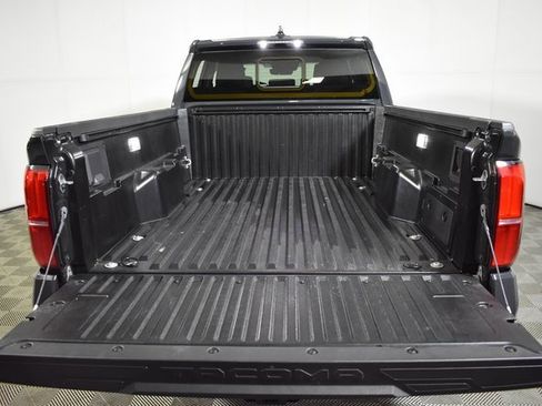 Used 2024 Toyota Tacoma TRD Off-Road image 31