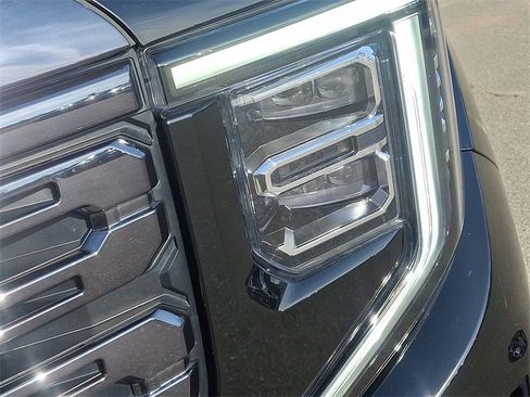 Certified 2024 GMC Sierra 1500 Denali Ultimate image 9