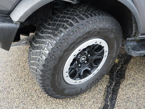 Used 2023 Ford Bronco Outer Banks w/ Sasquatch Package AWD/4WD image 13