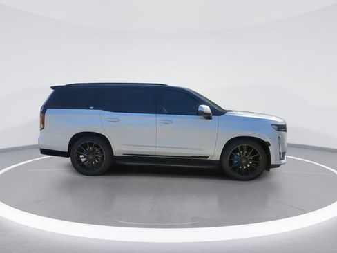 Used 2024 Cadillac Escalade Sport Platinum w/ LPO, ONYX Package AWD/4WD image 9
