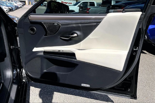 Used 2022 Lexus ES 350 F Sport w/ Accessory Package FWD image 19