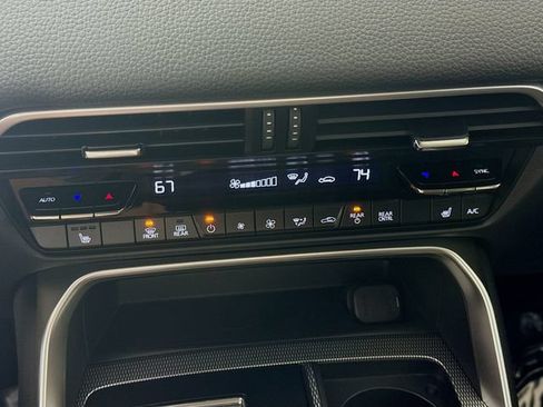 Used 2025 MAZDA CX-90 Plug-In Hybrid w/ Preferred AWD/4WD image 16