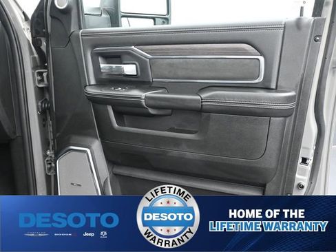 New 2026 RAM 3500 Laramie AWD/4WD image 11