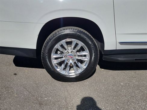 Certified 2023 GMC Yukon XL SLT image 14