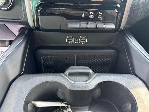 Certified 2025 RAM 1500 Laramie w/ Sport Appearance Package AWD/4WD image 19