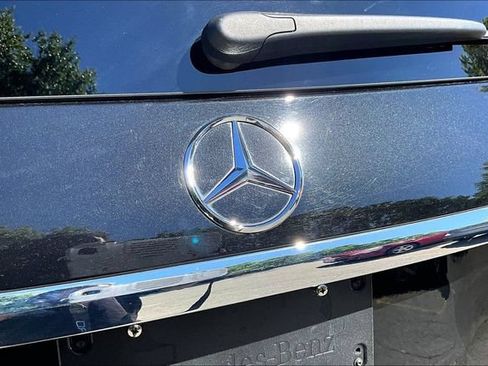 Used 2023 Mercedes-Benz GLS 450 4MATIC image 28