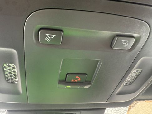 Certified 2025 Toyota Camry SE w/ Convenience Package image 15