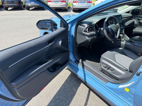 Used 2024 Toyota Camry SE w/ Blackout Package (TMS) AWD/4WD image 8