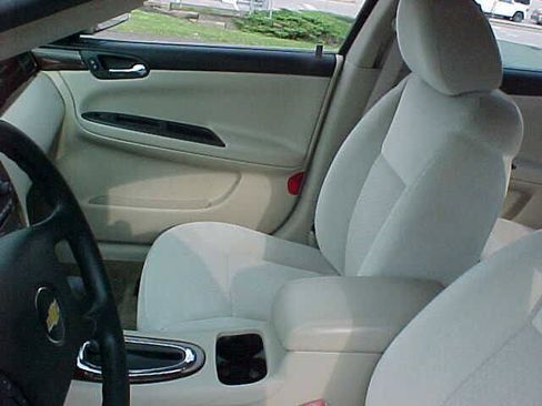 Used 2011 Chevrolet Impala LS image 16