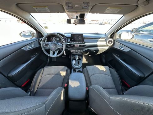 Used 2022 Kia Forte LXS image 38