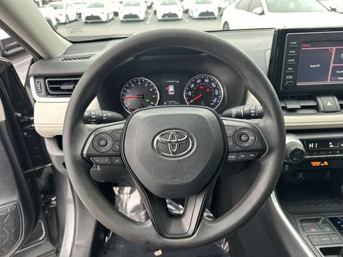 Used 2019 Toyota RAV4 XLE image 18