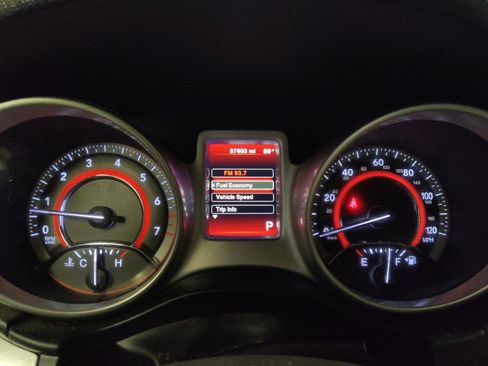 Used 2019 Dodge Journey SE w/ Connectivity Group FWD image 23