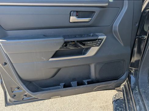 Used 2023 Toyota Tundra Limited image 15