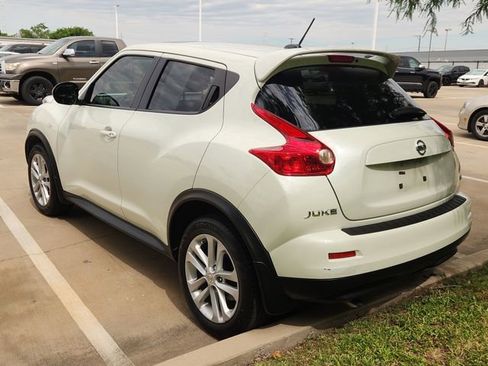 Used 2011 Nissan Juke SL FWD image 4