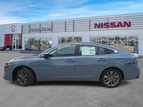 New 2026 Nissan Sentra SL FWD image 8