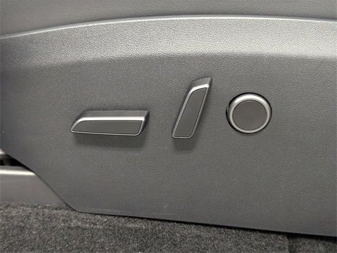 Used 2023 Tesla Model Y Long Range image 13