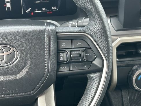 Certified 2025 Toyota Tacoma TRD Off-Road AWD/4WD image 23