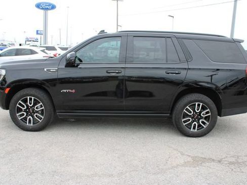 Used 2023 GMC Yukon AT4 w/ AT4 Premium Package AWD/4WD image 11