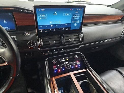 Used 2024 Lincoln Navigator Reserve w/ Equipment Group 201A image 6