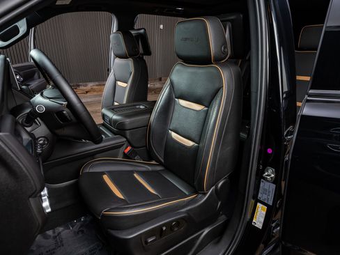 Used 2022 GMC Yukon XL AT4 w/ AT4 Premium Plus Package image 30